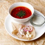 Борщ ароматный со сметаной и чесноком